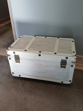 Baule Rustico Vintage in Legno e Metallo