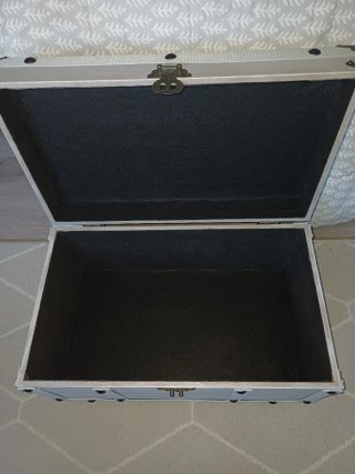 Baule Rustico Vintage in Legno e Metallo