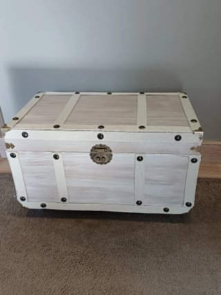 Baule Rustico Vintage in Legno e Metallo