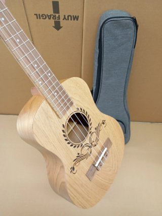 Ukelele Tenor Bones con funda
