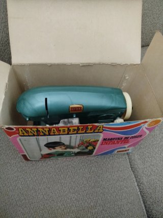 Máquina de coser de juguete  Annabella