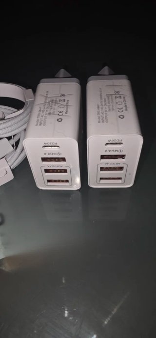 Set 2 Caricatori TRG Multiporta + 2 Cavi USB-C