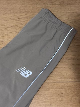 Pantalón New Balance Beige Talla S