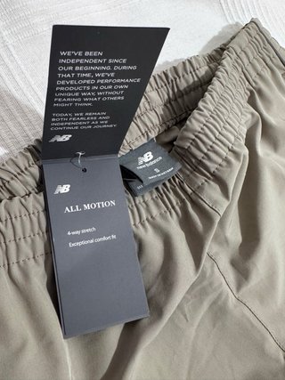 Pantalón New Balance Beige Talla S
