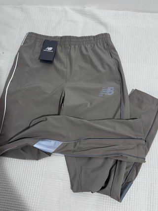Pantalón New Balance Beige Talla S