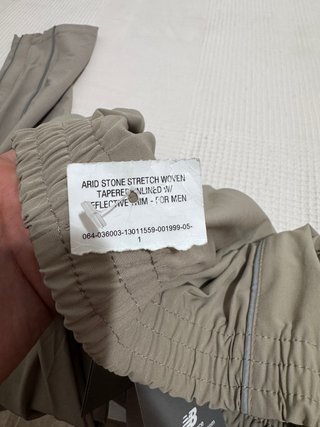 Pantalón New Balance Beige Talla S