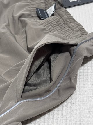 Pantalón New Balance Beige Talla S