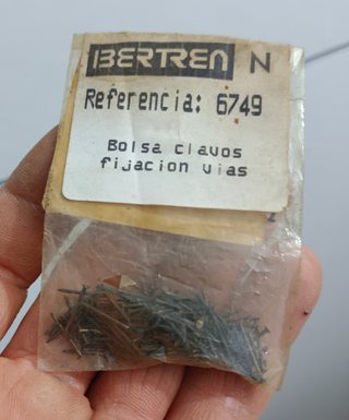 Bolsa Clavos Ibertren Escala N ideal maquetas