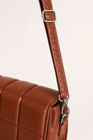 Bolso acolchado marrón
