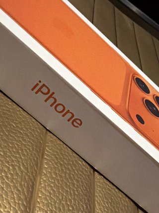 Caja iPhone 17 Pro Cosmic Orange 512GB