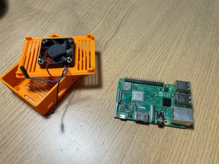 Raspberry Pi 3B+ con caja y ventilador