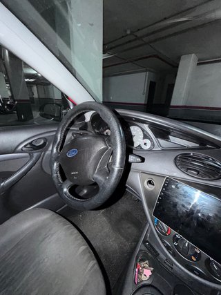 Ford Focus Rojo 2004