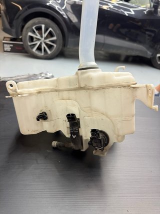 Depósito limpiaparabrisas Lexus IS 2013-2016