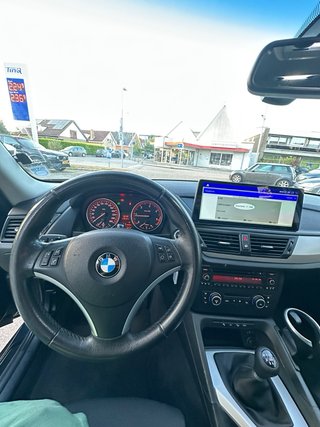 BMW X1 2011