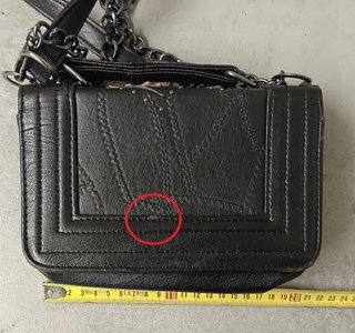 Pochette nera con catena donna