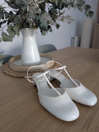 Zara zapatos blancos de tacón bajo