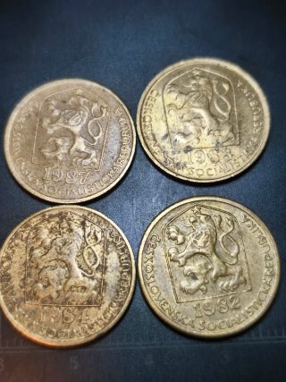 Lote 10 monedas 20 Haleru 1982-1991