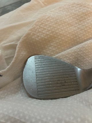 Cleveland 588•RTX Wedge 52° 10