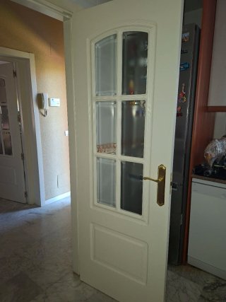 Puertas blancas interiores