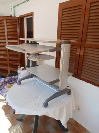 Mesa elevable para ordenador