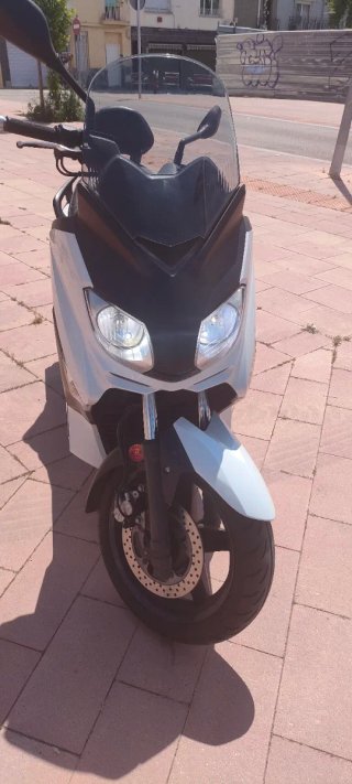 Yamaha Xmax 250