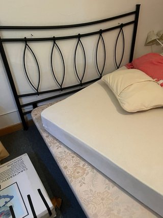 Cabecero de cama metálico negro1,50 somier y colch
