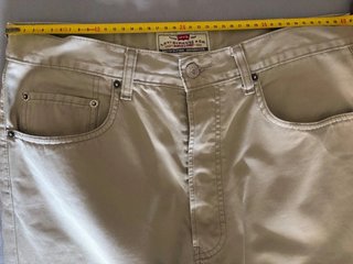 Levi's Beige originali taglia W34 L34 ottimi