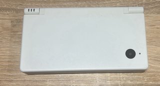 Nintendo DSi Blanca + 5 juegos.