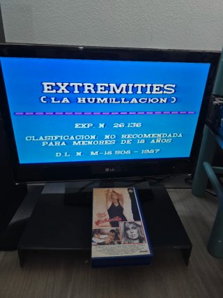 VHS Extremities (La Humillación) Farrah Fawcett