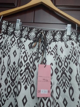 Pantalón estampado talla XXL-XXXL nuevo