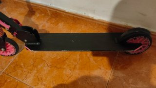 Patinete infantil negro y rosa