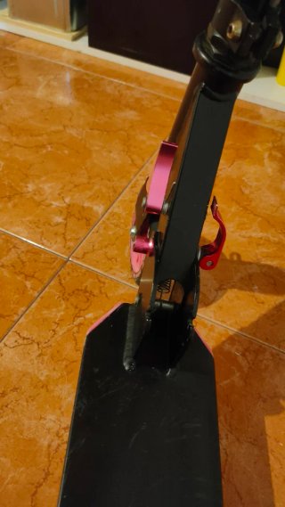 Patinete infantil negro y rosa