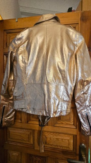 Cazadora efecto piel Rose Gold Zara T.36