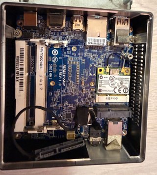 Chasis Gigabyte BRIX GB-BXi3H-4010