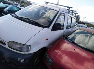 Faro nissan 1581044 260607c007 vanette cargo 2.3 d