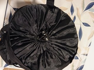 Saco de dormir verde para acampada