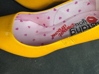 Tacones Mustang Amarillos