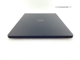 portatil apple apple macbook air m3 8-core 4.0 15 (10gpu) (2024) (a3114)