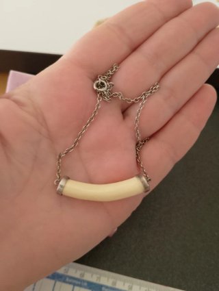 Collana antica e preziosa