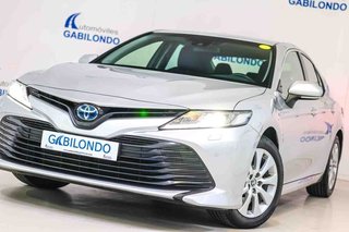 Toyota Camry 2.5 220H Advance