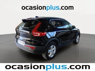 Volvo XC40 T2 Momentum Core 95 kW (129 CV)
