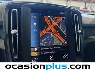 Volvo XC40 T2 Momentum Core 95 kW (129 CV)