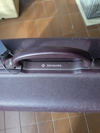 Maleta Samsonite Rígida Antigua Robusta