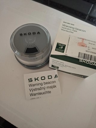 V16 + CABLE USB-C / APPLE SKODA