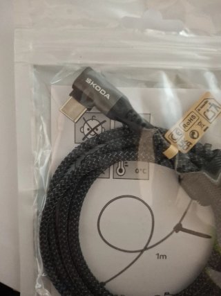 V16 + CABLE USB-C / APPLE SKODA