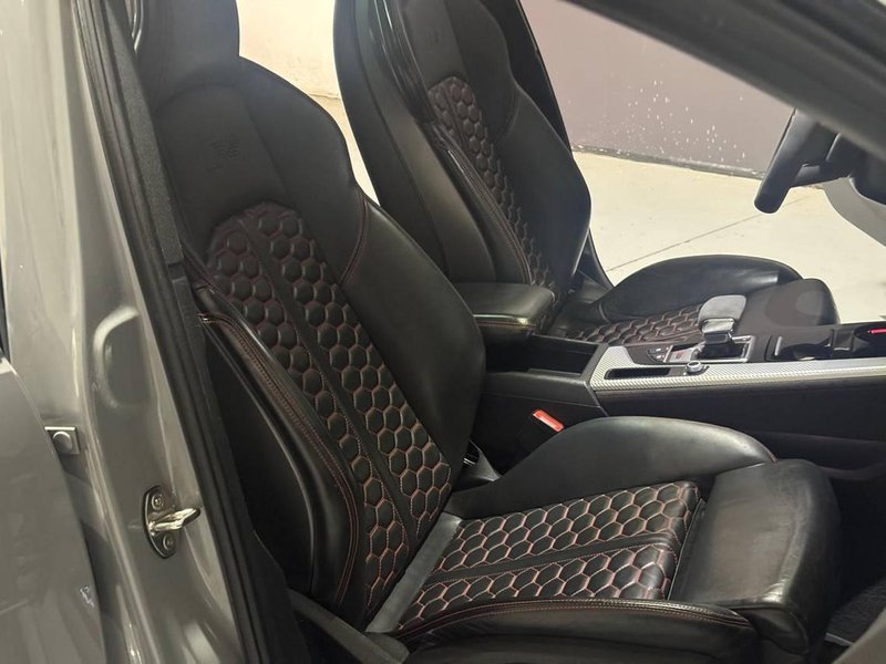 Audi A4 2021, foto 11