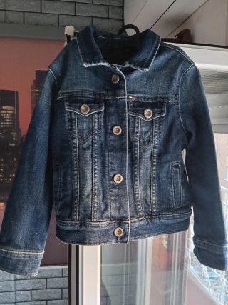 Chaqueta vaquera Tommy Hilfiger niño.Talla 98