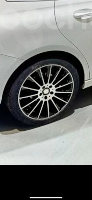 LLANTAS 19” MULTIRADIO AMG
