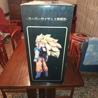Figura Dragon Ball Super Saiyan 3 Goku resina