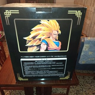 Figura Dragon Ball Super Saiyan 3 Goku resina
